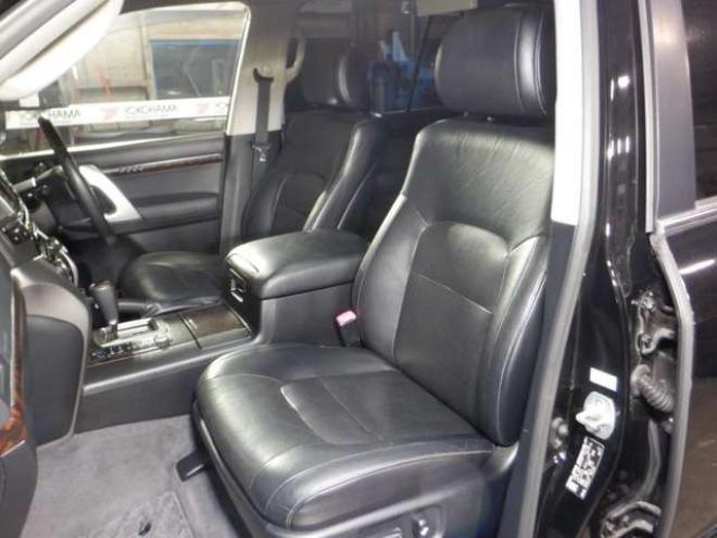 ランドクルーザー200 4.6 ZX 4WD　本州仕入・ナビ・TV・B/T・サンルーフ・革　Bカメラ・ガナドールマフラー・ヒッチメンバー・シートヒーター・エアコン・電動シート・電動リアゲート 4600