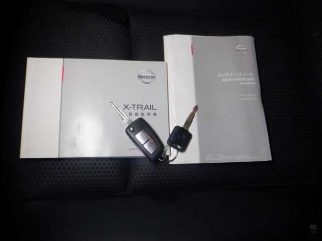 エクストレイル2.0 20S 2列車 4WD　ナビ・TV・B/T・Bカメラ・Aストップ・ライトレベライザー・ECOモード・VDC・カプロンシート・キーレス・社外AW 2000