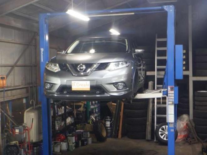 エクストレイル2.0 20X エマージェンシーブレーキパッケージ 2列車 4WD　ナビ・TV・Bluetooth・Bカメラ・LEDヘッド・プッシュスタート・LEDヘッドライト・エマブレ・クリアランスソナー・前席シートヒーター・レーンキープ 2000