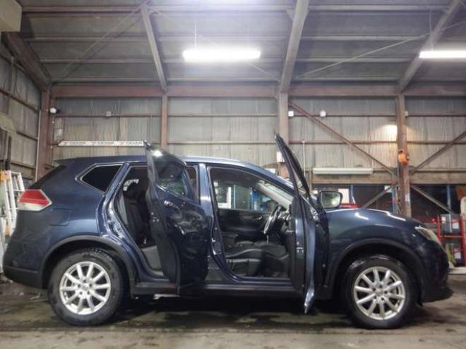 エクストレイル2.0 20X ハイブリッド エマージェンシーブレーキパッケージ 4WD　ナビ・TV・B/T・全方位カメラ・前席シートヒーター・LEDヘッドライト・電動リアゲート・純正エンスタ・インテリキー・プッシュスタート・衝突軽減・レーンキープ・クルコン・クリアランスソナー・ETC 2000