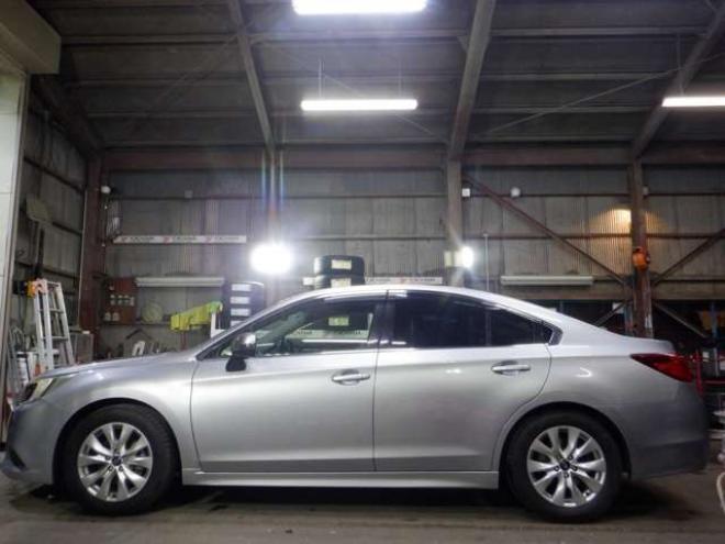 レガシィB4 2.5 4WD　本州仕入・ナビ・TV・B/T・Bカメラ・全席シートヒーター・LEDヘッドライト・アイドリングストップ・メモリー付電動シート・クルコン・パドルシフト・スマートキー・プッシュスタート・アイサイト 2500