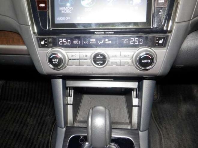 レガシィB4 2.5 4WD　本州仕入・ナビ・TV・B/T・Bカメラ・全席シートヒーター・LEDヘッドライト・アイドリングストップ・メモリー付電動シート・クルコン・パドルシフト・スマートキー・プッシュスタート・アイサイト 2500