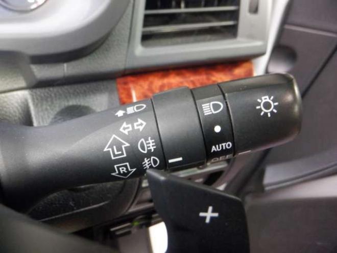 レガシィB4 2.5 i アイサイト Sパッケージ 4WD　後期型・ナビ・TV・Bカメラ・電動シート・スマートキー・プッシュスタート・アイドリングストップ・ETC・HID・パドルシフト・クルコン・フォグランプ・レーンキープ・革調シートカバー・社外エンスタ 2500