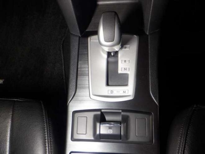 レガシィB4 2.5 i アイサイト Sパッケージ 4WD　後期型・ナビ・TV・Bカメラ・電動シート・スマートキー・プッシュスタート・アイドリングストップ・ETC・HID・パドルシフト・クルコン・フォグランプ・レーンキープ・革調シートカバー・社外エンスタ 2500