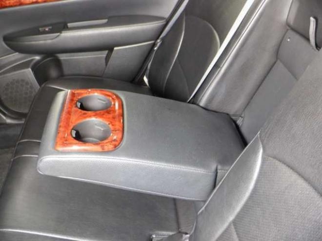 レガシィB4 2.5 i アイサイト Sパッケージ 4WD　後期型・ナビ・TV・Bカメラ・電動シート・スマートキー・プッシュスタート・アイドリングストップ・ETC・HID・パドルシフト・クルコン・フォグランプ・レーンキープ・革調シートカバー・社外エンスタ 2500