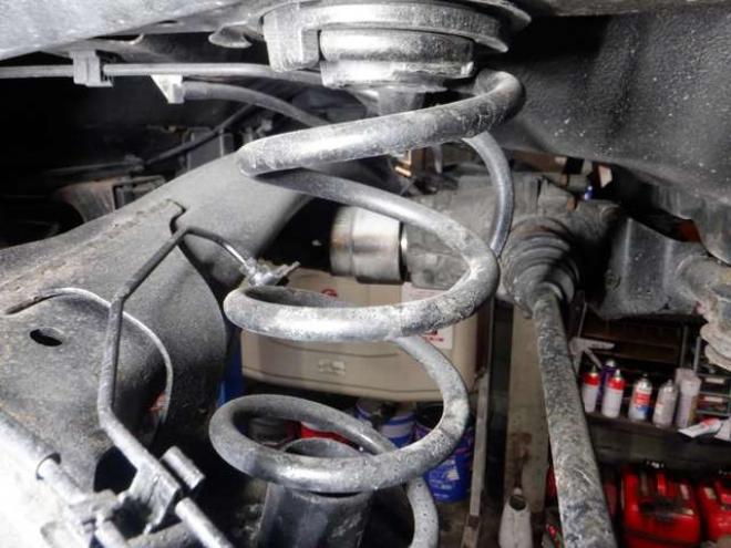 N-ONEG SSパッケージ 4WD　本州仕入れ　4WD　SDナビ　フルセグTV　バックカメラ　USB接続　前席シートヒーター　ステアリングスイッチ　HID　スマートキー　プッシュスタート　ドアバイザー 660