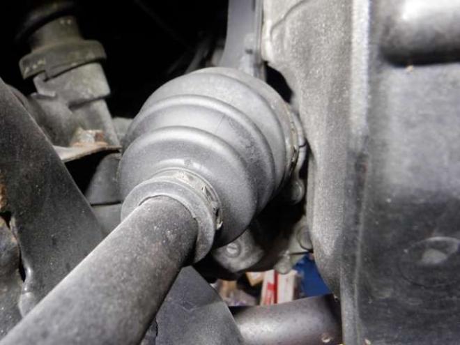 N-ONEG SSパッケージ 4WD　本州仕入れ　4WD　SDナビ　フルセグTV　バックカメラ　USB接続　前席シートヒーター　ステアリングスイッチ　HID　スマートキー　プッシュスタート　ドアバイザー 660