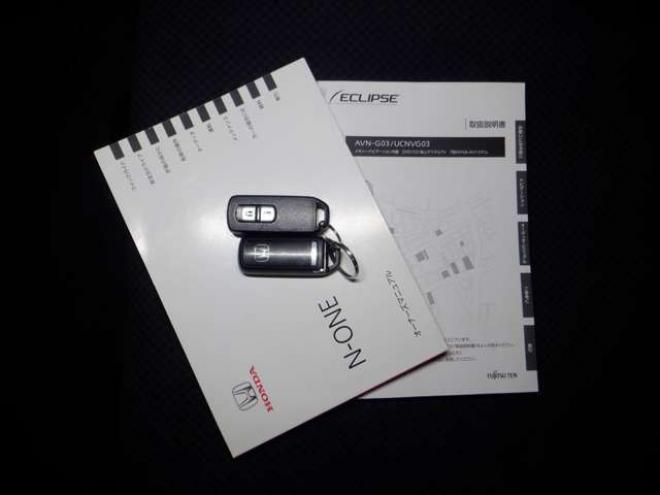 N-ONEG SSパッケージ 4WD　本州仕入れ　4WD　SDナビ　フルセグTV　バックカメラ　USB接続　前席シートヒーター　ステアリングスイッチ　HID　スマートキー　プッシュスタート　ドアバイザー 660