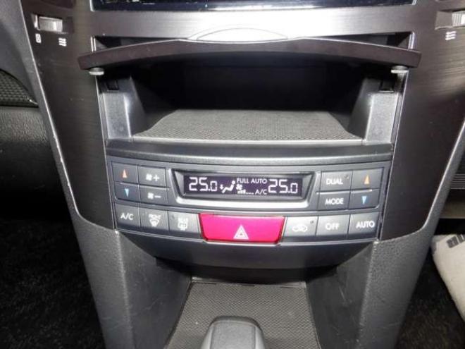 レガシィワゴン2.5 i Bスポーツ アイサイト Gパッケージ 4WD　本州仕入・後期型・ナビ・TV・B/T・ハーフレザーシート・電動シート・スマートキー・プッシュスタート・クルコン・HID・ETC・フォグランプ・アイドリングストップ・パドルシフト 2500