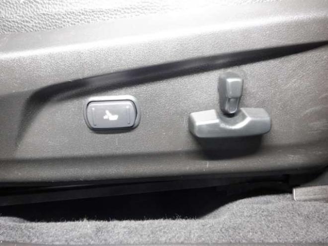 レガシィワゴン2.5 i Bスポーツ アイサイト Gパッケージ 4WD　本州仕入・後期型・ナビ・TV・B/T・ハーフレザーシート・電動シート・スマートキー・プッシュスタート・クルコン・HID・ETC・フォグランプ・アイドリングストップ・パドルシフト 2500