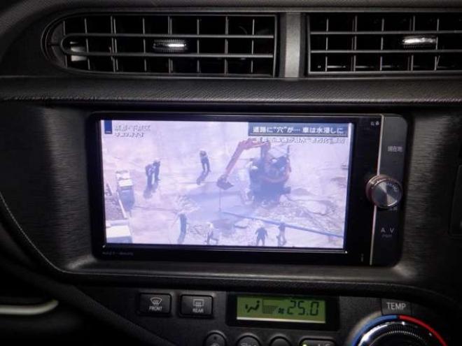 アクア1.5 G ブラックソフトレザーセレクション　本州仕入・ナビ・TV・B/T・レザーシート・本州仕入・純正エアロ・シートヒーター・ステアリングスイッチ・バックカメラ・スマートキー・プッシュスタート 2WD 1500