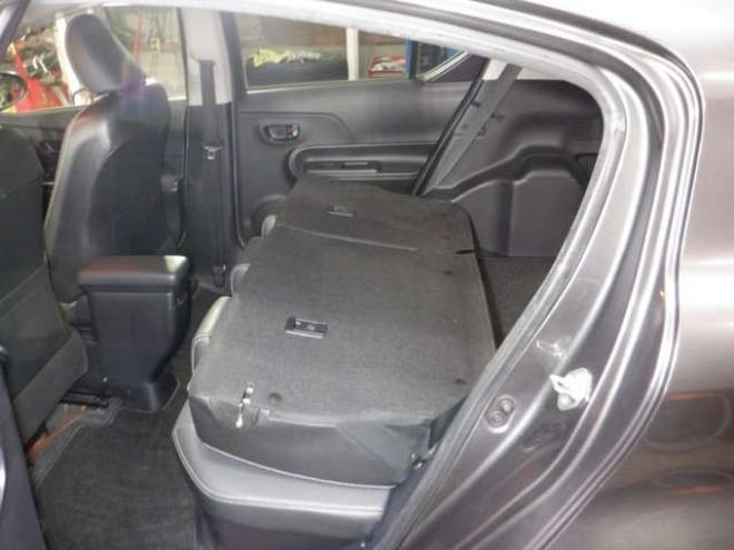 アクア1.5 G ブラックソフトレザーセレクション　本州仕入・ナビ・TV・B/T・レザーシート・本州仕入・純正エアロ・シートヒーター・ステアリングスイッチ・バックカメラ・スマートキー・プッシュスタート 2WD 1500