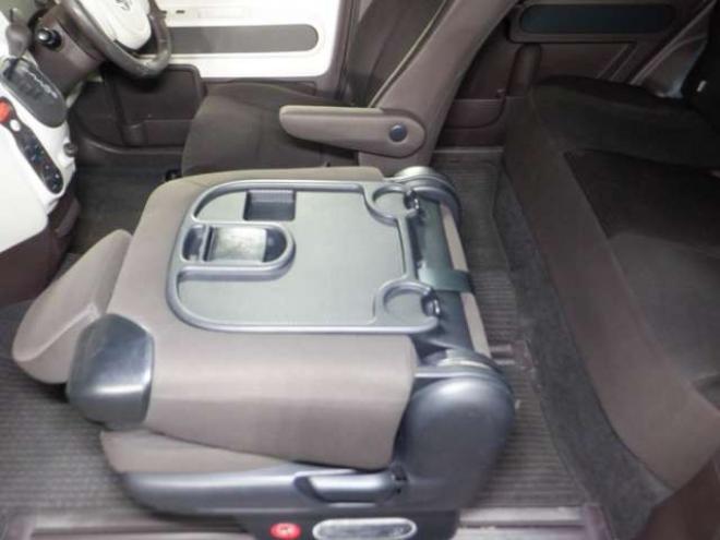 ポルテ1.5 G 4WD　本州仕入　4WD　SDナビ　フルセグTV　B/T　ETC　純正エンスタ　シートヒーター　ワイパーデアイサー　HID　フォグランプ　ドアバイザー　スマートキー　プッシュスタート 1500