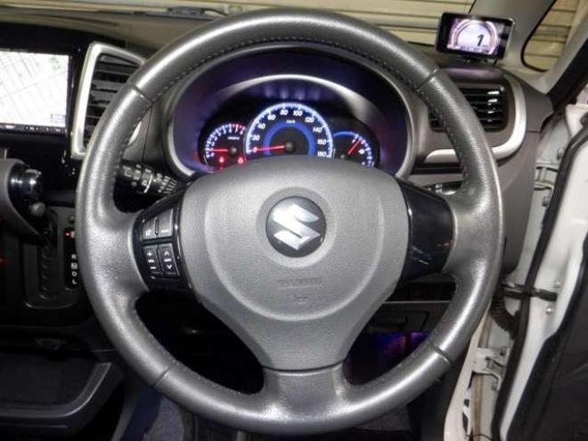 ソリオ1.2 バンディット 4WD　4WD　ナビ　フルセグTV　USB接続　バックカメラ　サイドカメラ　シートヒーター　両側パワスラ　100V電源　HID　フォグランプ　ドアバイザー　スマートキー　プッシュスタート 1200