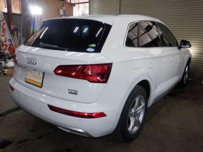 アウディQ5 2.0 TFSI クワトロ スポーツ ラグジュアリーパッケージ 4WD　茶革・ナビ・TV・B/T・F/S/Bカメラ・マトリクスLED・ヴァーチャルコックピット・電動リアゲート・シートヒーター・ACC・パワーシート・ETC・エアサス 正規輸入車 2000