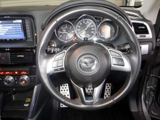 CX-52.2 XD ディーゼルターボ 4WD　ナビ・TV・B/T・S/Bカメラ・エンスタ・スマートキー・プッシュスタート・クルコン・衝突軽減・ステアリングスイッチ・HID・ETC・フォグランプ・アイドリングストップ・純正AW・オートライト 2200