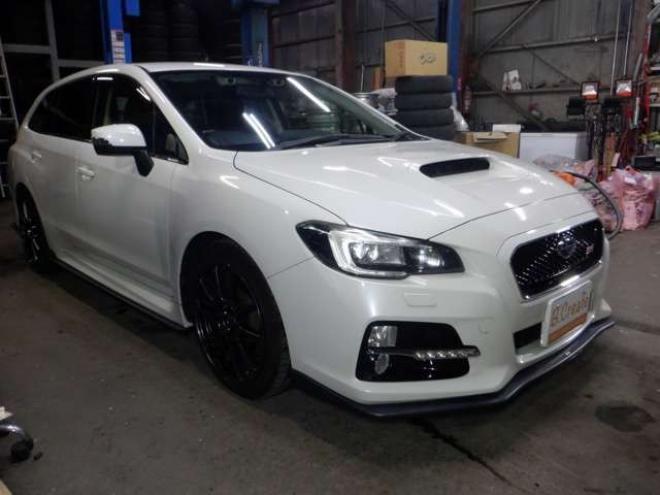 レヴォーグ1.6 GT-S アイサイト 4WD　本州仕入・ナビ・TV・B/T・Bカメラ・前席電動シート・LEDヘッドライト・LEDアクセサリーライナー・パドルシフト・クルコン・アイドリングストップ・衝突軽減・スマートキー・プッシュスタート・ 1600