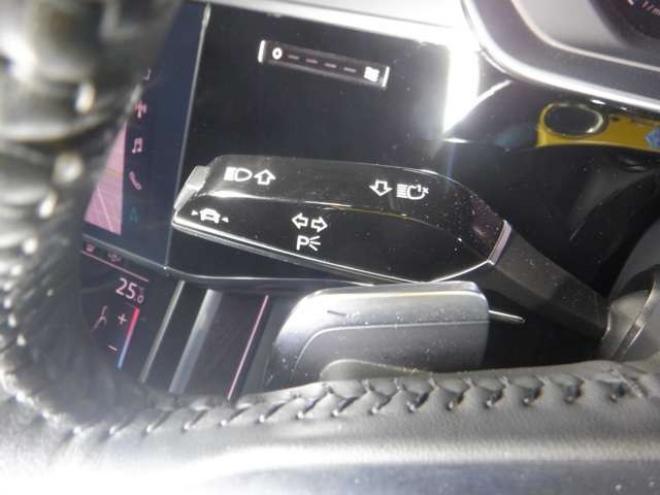 アウディA8 55 TFSI クワトロ 4WD　本州仕入・ナビ・TV・B/T・サンルーフ・黒革・360°カメラ・LEDヘッドライト・後席リモート・BANG&OLUSENサウンド・電動トランク・全席電動シート・全席パワークロージングドア・ヘッドアップディスプレイ 3000