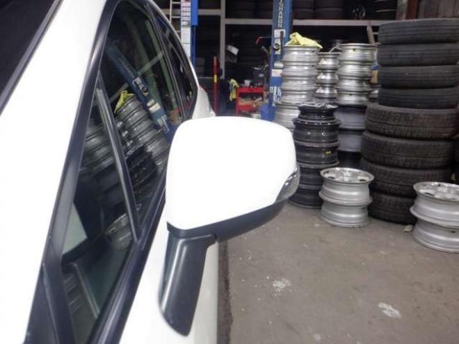 インプレッサスポーツ 2.0 i アイサイト 4WD　本州仕入　4WD　ナビ　フルセグTV  クルコン　バックカメラ　ETC　アイドリングストップ　衝突軽減ブレーキ　HID　フォグランプ　スマートキー　プッシュスタート 2000