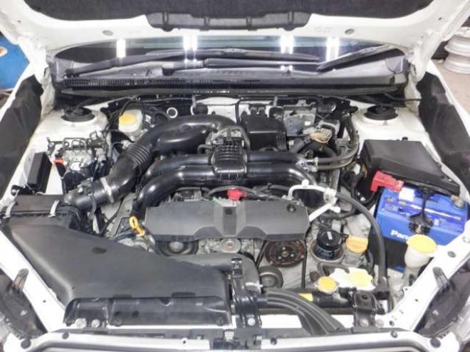 インプレッサスポーツ 2.0 i アイサイト 4WD　本州仕入　4WD　ナビ　フルセグTV  クルコン　バックカメラ　ETC　アイドリングストップ　衝突軽減ブレーキ　HID　フォグランプ　スマートキー　プッシュスタート 2000