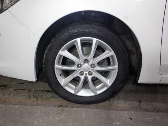 インプレッサスポーツ 2.0 i アイサイト 4WD　本州仕入　4WD　ナビ　フルセグTV  クルコン　バックカメラ　ETC　アイドリングストップ　衝突軽減ブレーキ　HID　フォグランプ　スマートキー　プッシュスタート 2000