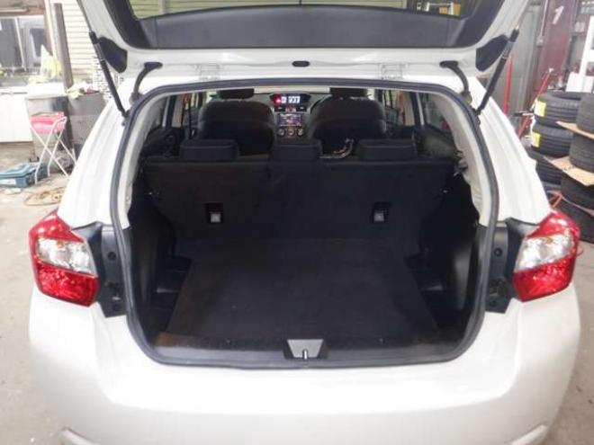 インプレッサスポーツ 2.0 i アイサイト 4WD　本州仕入　4WD　ナビ　フルセグTV  クルコン　バックカメラ　ETC　アイドリングストップ　衝突軽減ブレーキ　HID　フォグランプ　スマートキー　プッシュスタート 2000