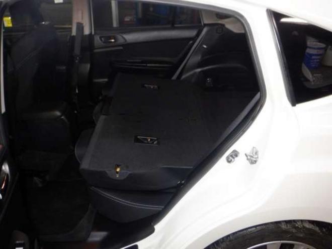 インプレッサスポーツ 2.0 i アイサイト 4WD　本州仕入　4WD　ナビ　フルセグTV  クルコン　バックカメラ　ETC　アイドリングストップ　衝突軽減ブレーキ　HID　フォグランプ　スマートキー　プッシュスタート 2000