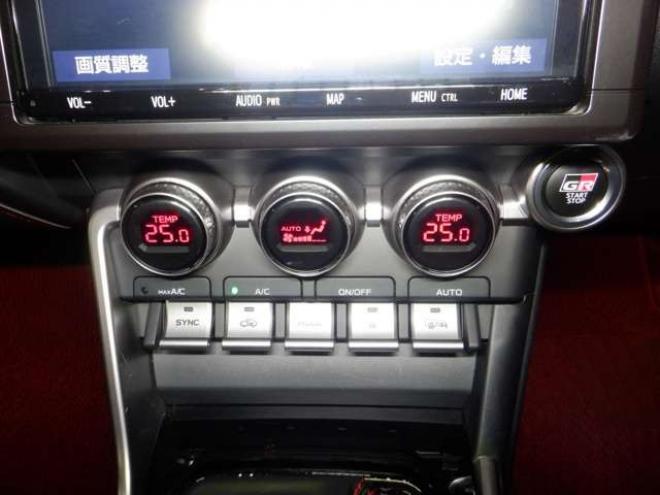 86GR86　2.4 RZ　ナビ・TV・B/T・Bカメラ・HKS車高調・SARDマフラー・LEDヘッドライト・ハーフレザー・シートヒーター・衝突軽減・ブラインドスポット・クルコン・レーンキープ・オートマチックハイビーム・クリアランスソナー 2WD 2400