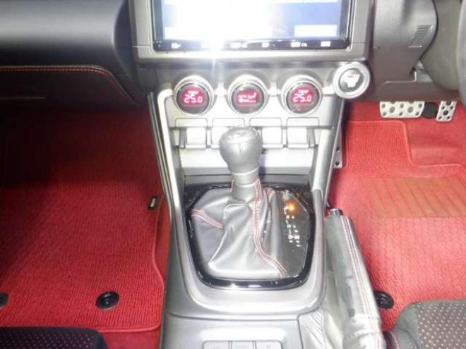 86GR86　2.4 RZ　ナビ・TV・B/T・Bカメラ・HKS車高調・SARDマフラー・LEDヘッドライト・ハーフレザー・シートヒーター・衝突軽減・ブラインドスポット・クルコン・レーンキープ・オートマチックハイビーム・クリアランスソナー 2WD 2400