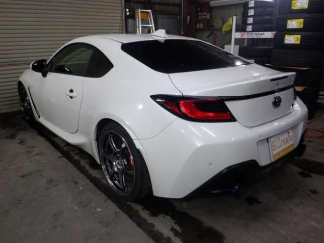 86GR86　2.4 RZ　ナビ・TV・B/T・Bカメラ・HKS車高調・SARDマフラー・LEDヘッドライト・ハーフレザー・シートヒーター・衝突軽減・ブラインドスポット・クルコン・レーンキープ・オートマチックハイビーム・クリアランスソナー 2WD 2400