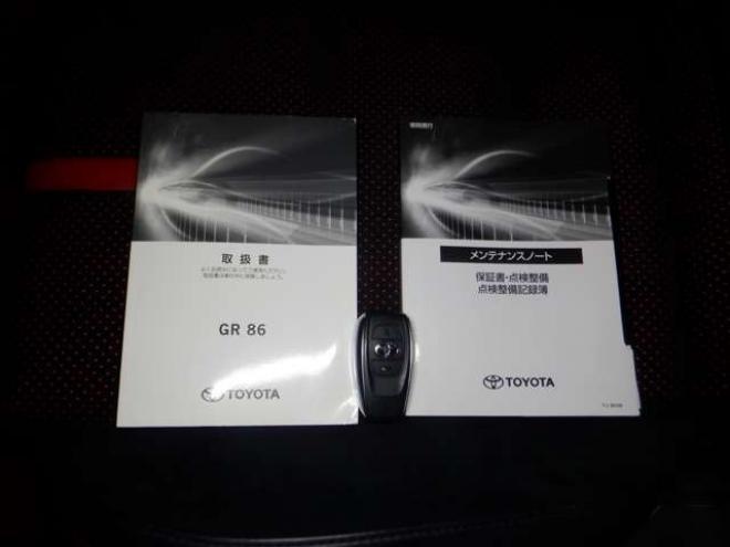 86GR86　2.4 RZ　ナビ・TV・B/T・Bカメラ・HKS車高調・SARDマフラー・LEDヘッドライト・ハーフレザー・シートヒーター・衝突軽減・ブラインドスポット・クルコン・レーンキープ・オートマチックハイビーム・クリアランスソナー 2WD 2400