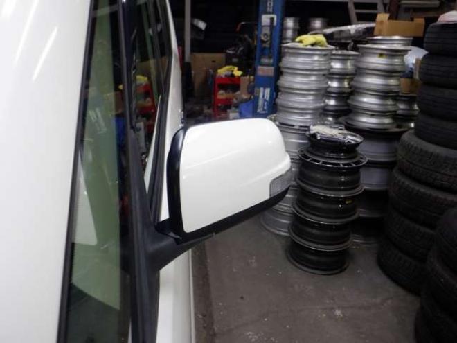 セレナ2.0 ハイウェイスター 4WD　本州仕入・後期型・ナビ・TV・B/T・Bカメラ・両側電動・インテリキー・プッシュスタート・アイドリングストップ・LEDヘッドライト・クルコン・ETC・ 2000