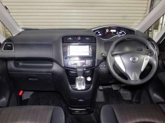 セレナ2.0 ハイウェイスター 4WD　本州仕入・後期型・ナビ・TV・B/T・Bカメラ・両側電動・インテリキー・プッシュスタート・アイドリングストップ・LEDヘッドライト・クルコン・ETC・ 2000