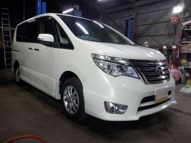 セレナ2.0 ハイウェイスター 4WD　本州仕入・後期型・ナビ・TV・B/T・Bカメラ・両側電動・インテリキー・プッシュスタート・アイドリングストップ・LEDヘッドライト・クルコン・ETC・ 2000