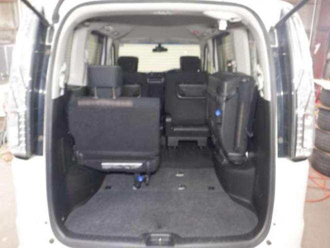 セレナ2.0 ハイウェイスター 4WD　本州仕入・後期型・ナビ・TV・B/T・Bカメラ・両側電動・インテリキー・プッシュスタート・アイドリングストップ・LEDヘッドライト・クルコン・ETC・ 2000