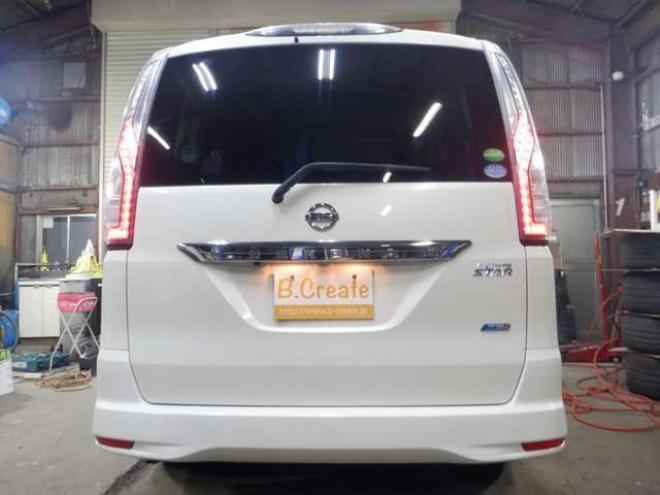 セレナ2.0 ハイウェイスター 4WD　本州仕入・後期型・ナビ・TV・B/T・Bカメラ・両側電動・インテリキー・プッシュスタート・アイドリングストップ・LEDヘッドライト・クルコン・ETC・ 2000