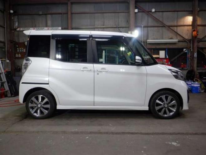 eKスペースカスタム T 4WD　ナビ・TV・Bカメラ・B/T・両側電動・ターボ・スマートキー・プッシュスタート・純正エンスタ・HID・ベンチシート・フォグランプ・リア席サンシェード・シートヒーター・寒冷地仕様 660