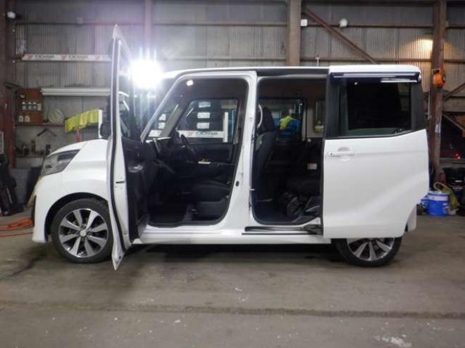 eKスペースカスタム T 4WD　ナビ・TV・Bカメラ・B/T・両側電動・ターボ・スマートキー・プッシュスタート・純正エンスタ・HID・ベンチシート・フォグランプ・リア席サンシェード・シートヒーター・寒冷地仕様 660