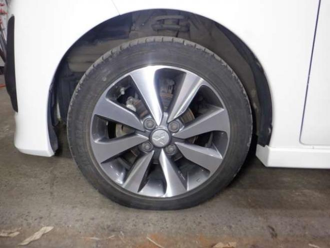 eKスペースカスタム T 4WD　ナビ・TV・Bカメラ・B/T・両側電動・ターボ・スマートキー・プッシュスタート・純正エンスタ・HID・ベンチシート・フォグランプ・リア席サンシェード・シートヒーター・寒冷地仕様 660