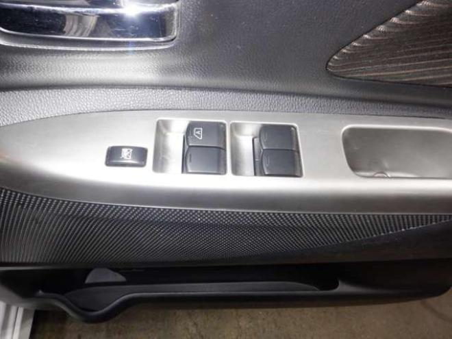 eKスペースカスタム T 4WD　ナビ・TV・Bカメラ・B/T・両側電動・ターボ・スマートキー・プッシュスタート・純正エンスタ・HID・ベンチシート・フォグランプ・リア席サンシェード・シートヒーター・寒冷地仕様 660