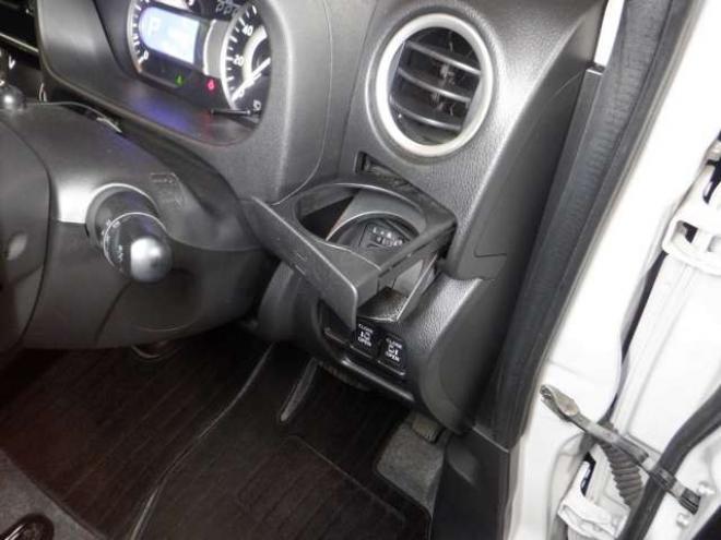 eKスペースカスタム T 4WD　ナビ・TV・Bカメラ・B/T・両側電動・ターボ・スマートキー・プッシュスタート・純正エンスタ・HID・ベンチシート・フォグランプ・リア席サンシェード・シートヒーター・寒冷地仕様 660