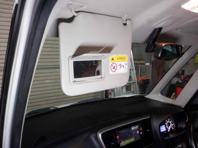 eKスペースカスタム T 4WD　ナビ・TV・Bカメラ・B/T・両側電動・ターボ・スマートキー・プッシュスタート・純正エンスタ・HID・ベンチシート・フォグランプ・リア席サンシェード・シートヒーター・寒冷地仕様 660