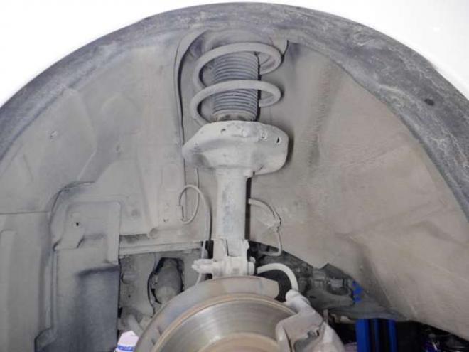 インプレッサスポーツ 1.6 i-L 4WD　ナビ・TV・B/T・Bカメラ・アイドリングストップ・スマートキー・プッシュスタート・HID・ヘッドライトウォッシャー・ETC・フォグランプ・オートエアコン・ドアバイザー・DVD再生 1600