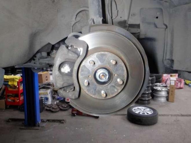 インプレッサスポーツ 1.6 i-L 4WD　ナビ・TV・B/T・Bカメラ・アイドリングストップ・スマートキー・プッシュスタート・HID・ヘッドライトウォッシャー・ETC・フォグランプ・オートエアコン・ドアバイザー・DVD再生 1600