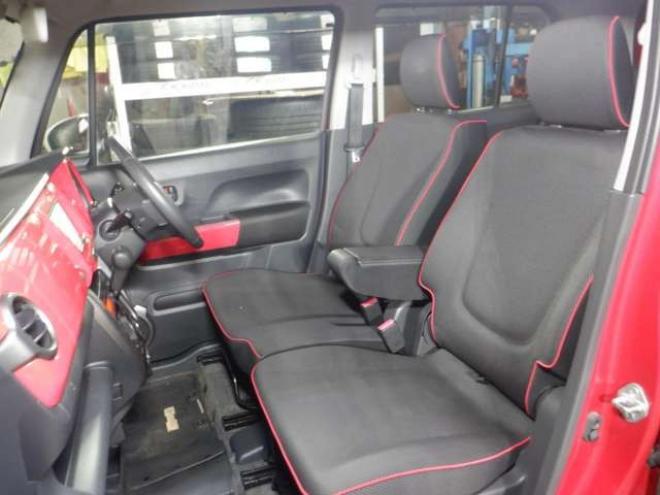 ハスラーJスタイル 4WD　ナビ・TV・Bカメラ・B/T・レーダーブレーキ・オープンカントリーR/Tタイヤ・シートヒーター・スマートキー・プッシュスタート・社外エンスタ・LEDフォグランプ・Aストップ・ツートンカラー・HID・オートライト 660