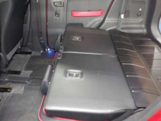 ハスラーJスタイル 4WD　ナビ・TV・Bカメラ・B/T・レーダーブレーキ・オープンカントリーR/Tタイヤ・シートヒーター・スマートキー・プッシュスタート・社外エンスタ・LEDフォグランプ・Aストップ・ツートンカラー・HID・オートライト 660