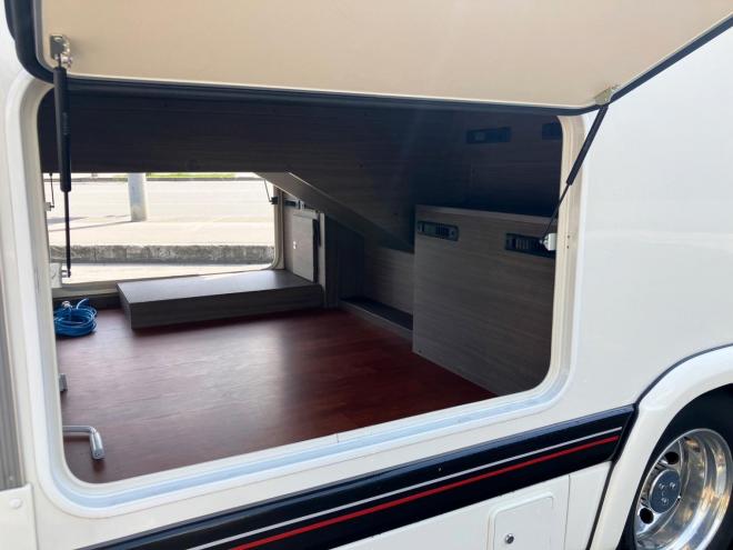 コースター中古　ボーダーバンクス　ナッツRVハイパーエボリューションTYPE・T