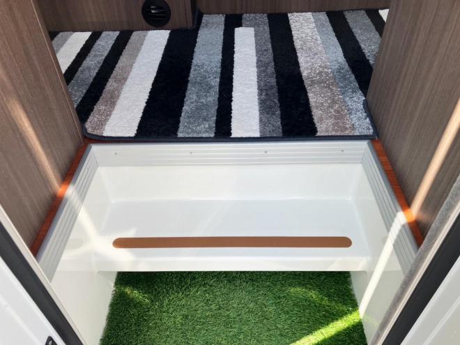 コースター中古　ボーダーバンクス　ナッツRVハイパーエボリューションTYPE・T