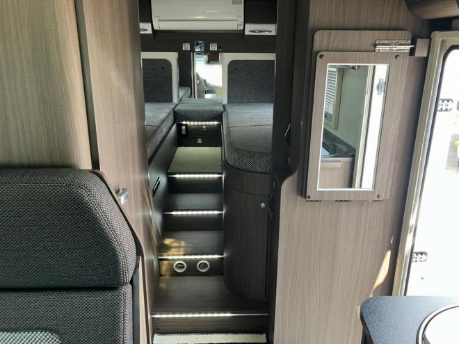 コースター中古　ボーダーバンクス　ナッツRVハイパーエボリューションTYPE・T