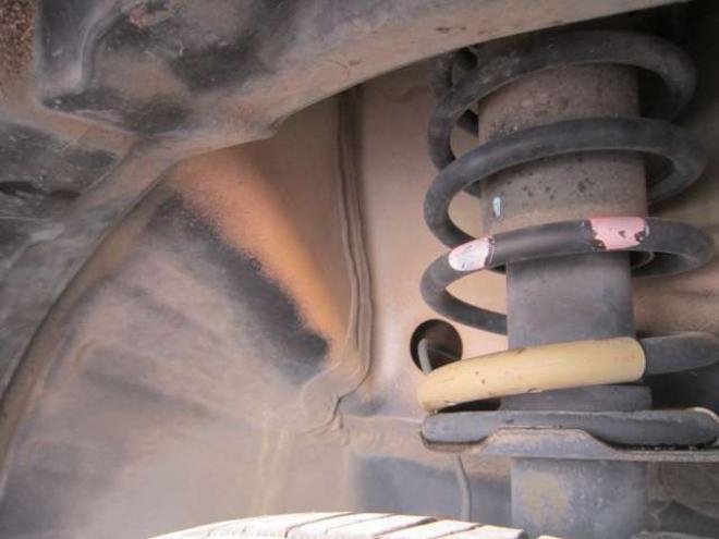 ハスラーG 4WD　2トーンルーフ 道外仕入れ 5速MT 4WD アイドリングストップ シートヒーターキーレス HID ドアバイザー プライバシーガラス 1年間走行無制限保証付 660